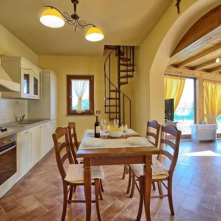 Villa Pietraia Sleeps 6 Pool Air Con Wifi